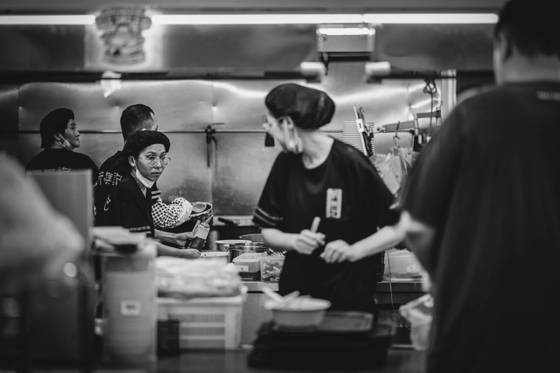 食堂托管服务对比:品牌运营模式与自营模式的成本效率分析正文配图 1